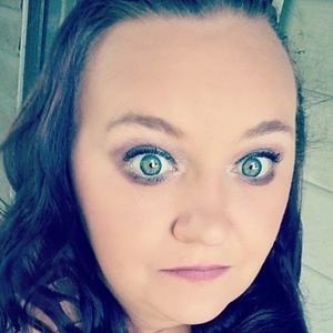 Meet your Posher, Carolyn